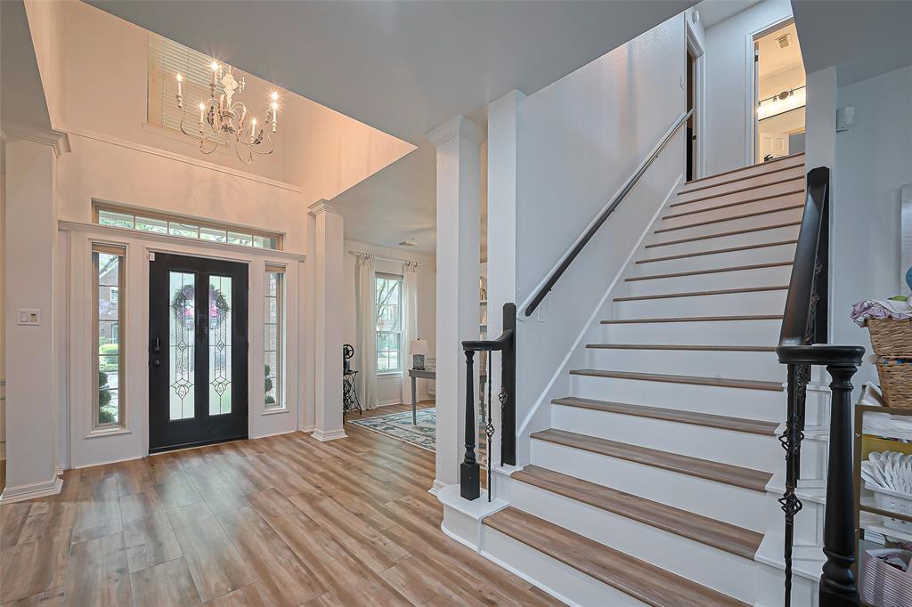 82 Bradford Circle, Sugar Land, Texas image 4