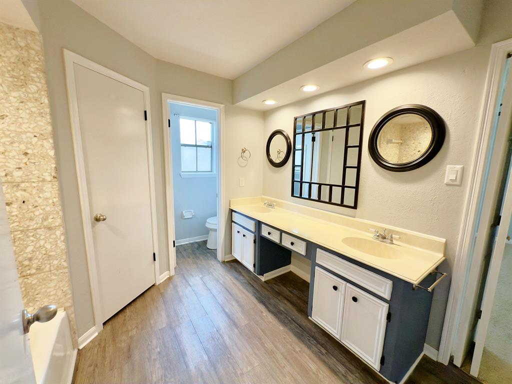 16007 Sailfin Street, Crosby, Texas image 34