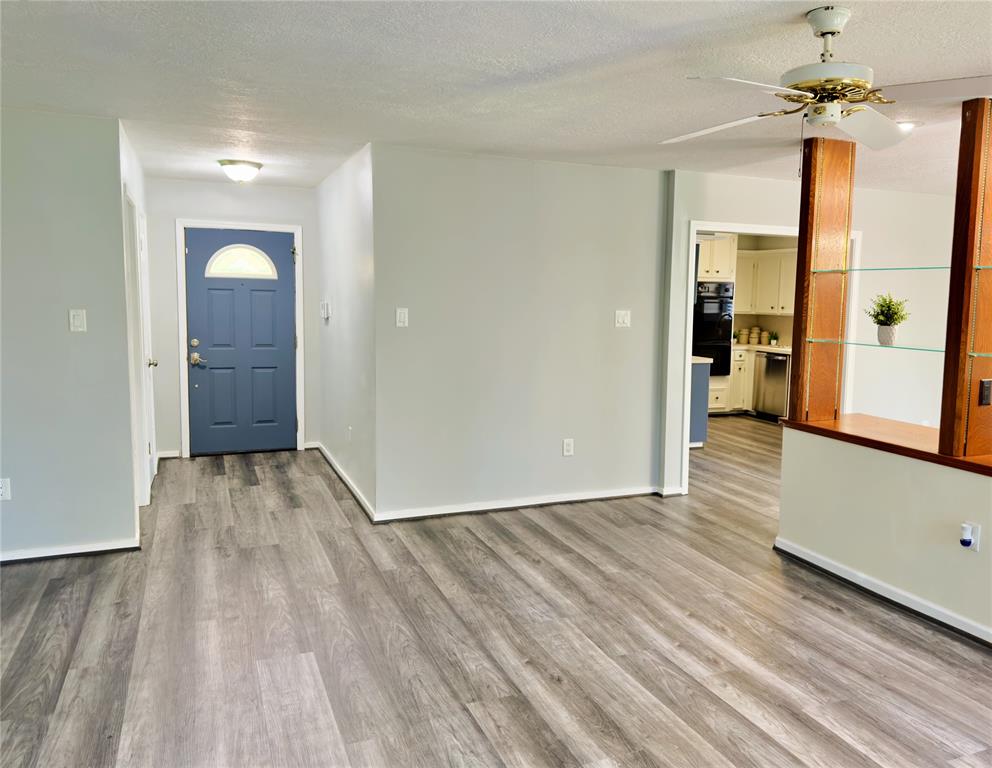 16007 Sailfin Street, Crosby, Texas image 8