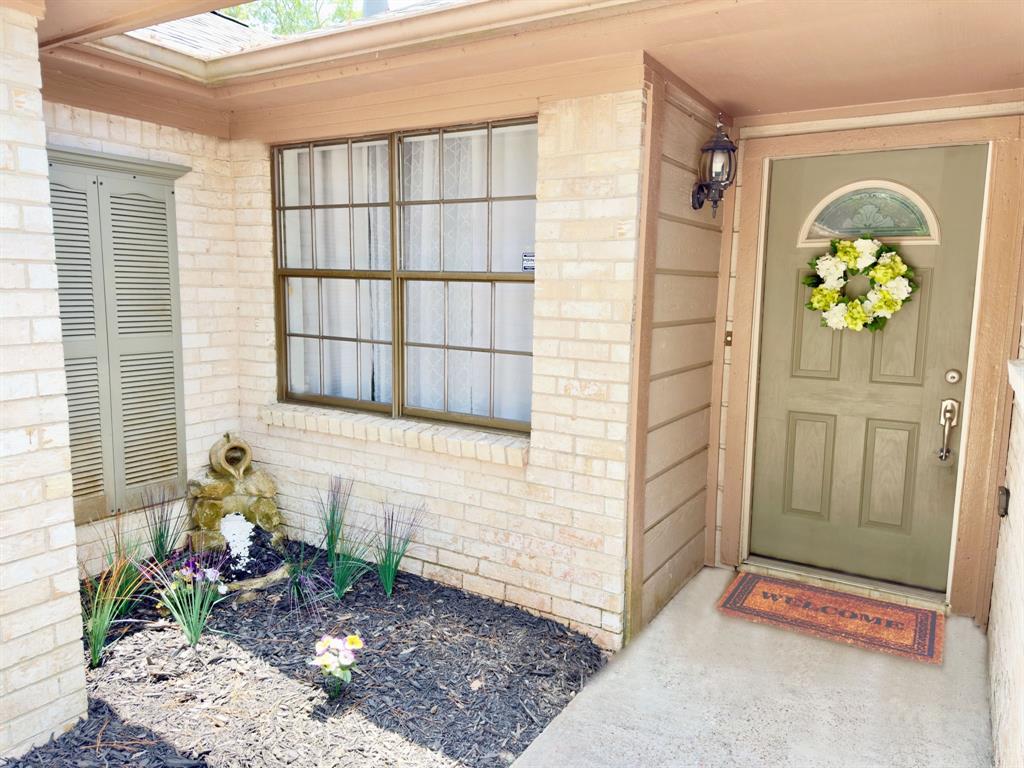 16007 Sailfin Street, Crosby, Texas image 4