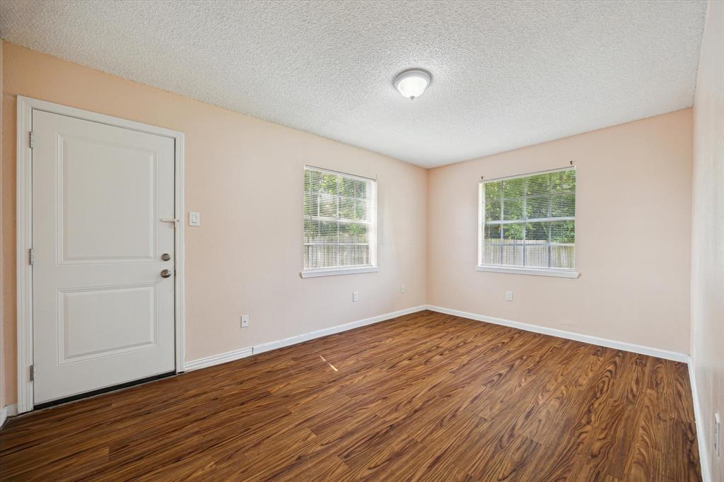 5709 Cripple Brook Court, Houston, Texas image 9