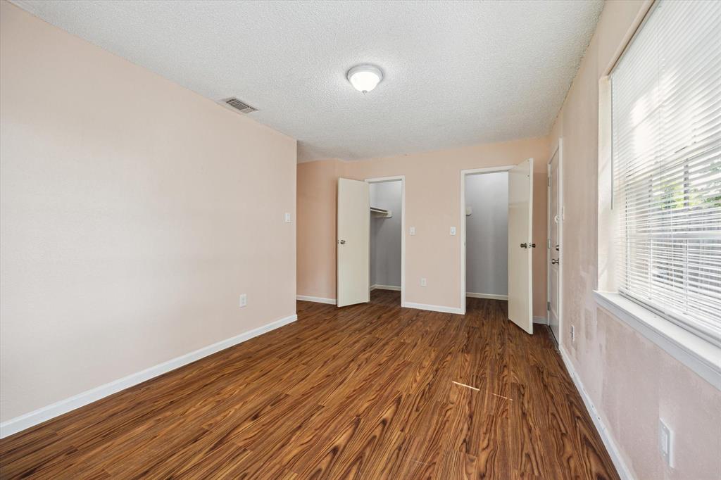 5709 Cripple Brook Court, Houston, Texas image 10