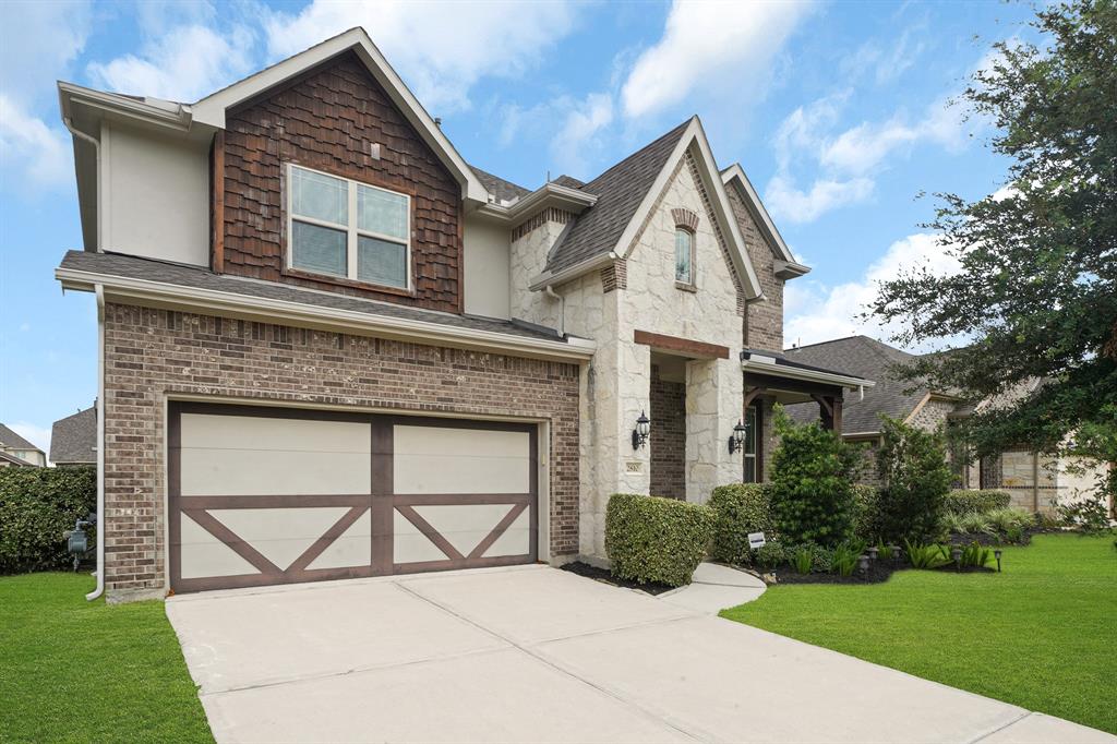 2810 Parkside Village Lane, Pearland, Texas image 2