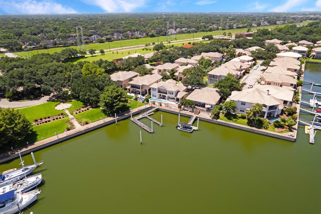 305 Harborside Circle