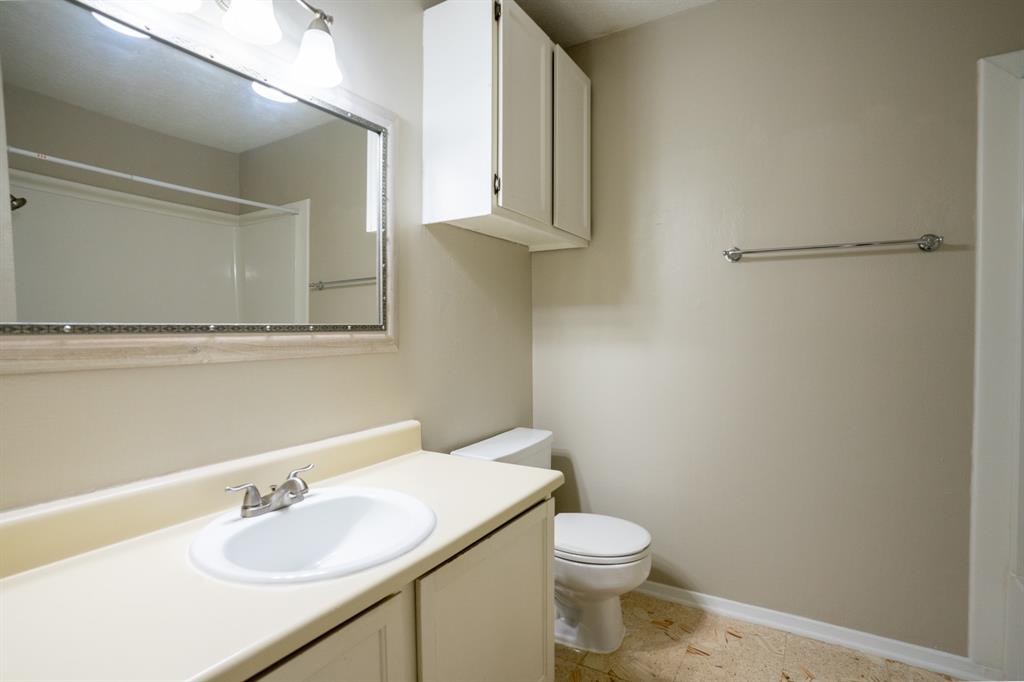 2521 Crosstimbers Street #G3, Huntsville, Texas image 21