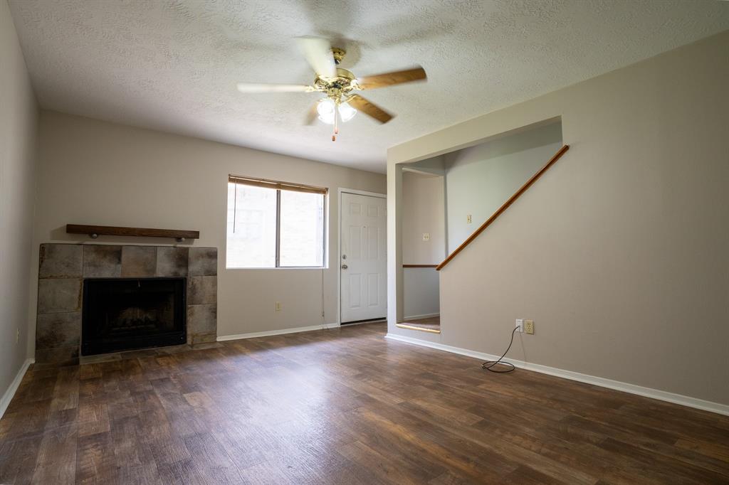 2521 Crosstimbers Street G3