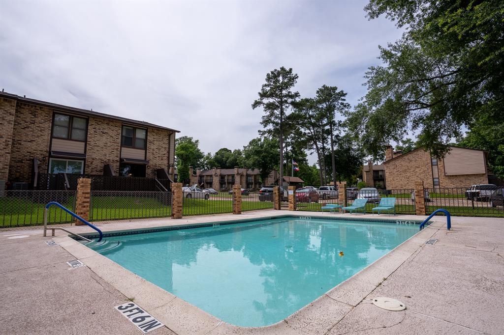 2521 Crosstimbers Street G3