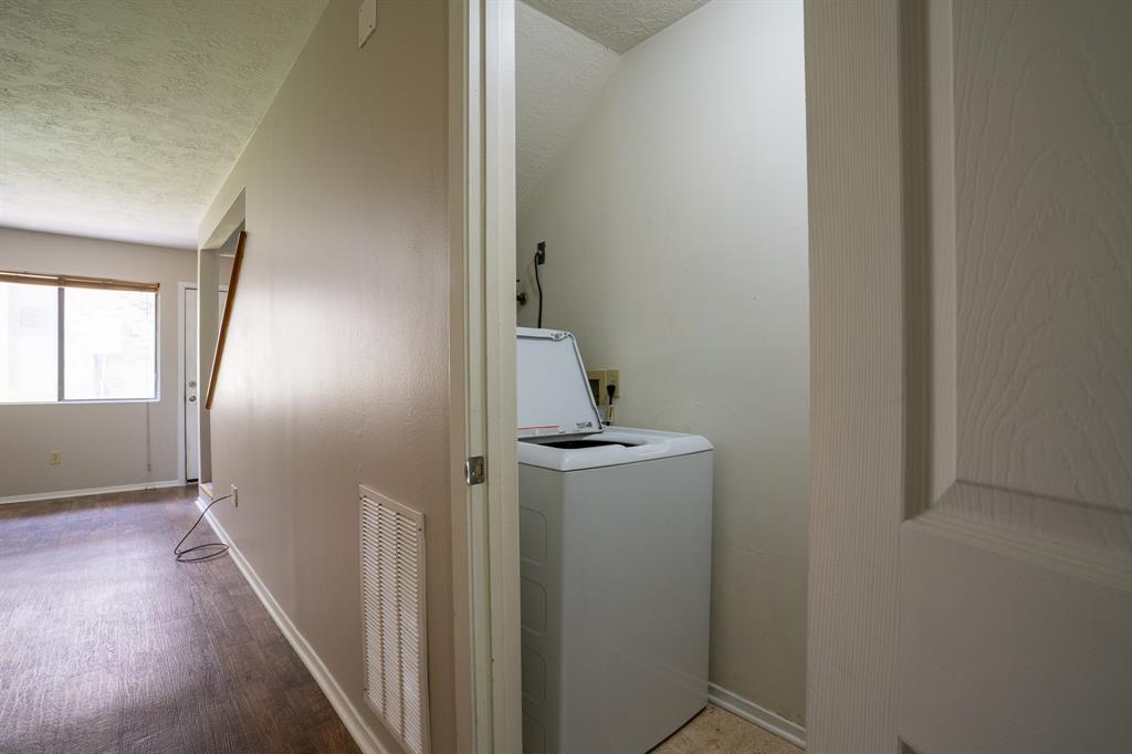 2521 Crosstimbers Street #G3, Huntsville, Texas image 7