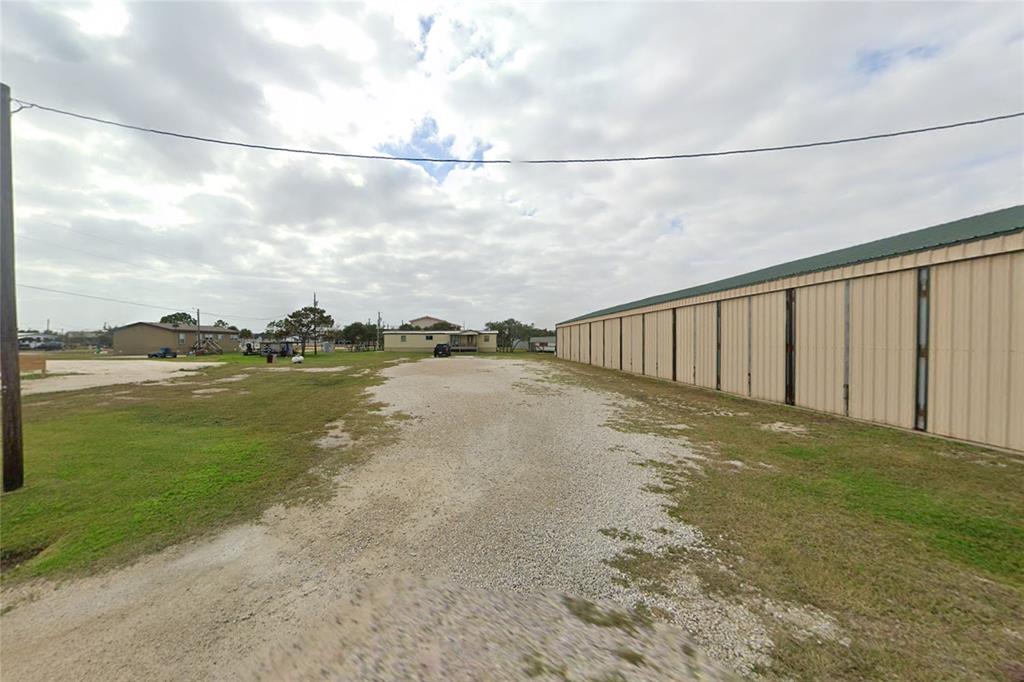 911 N 15th Street, Port O Connor, Texas image 3