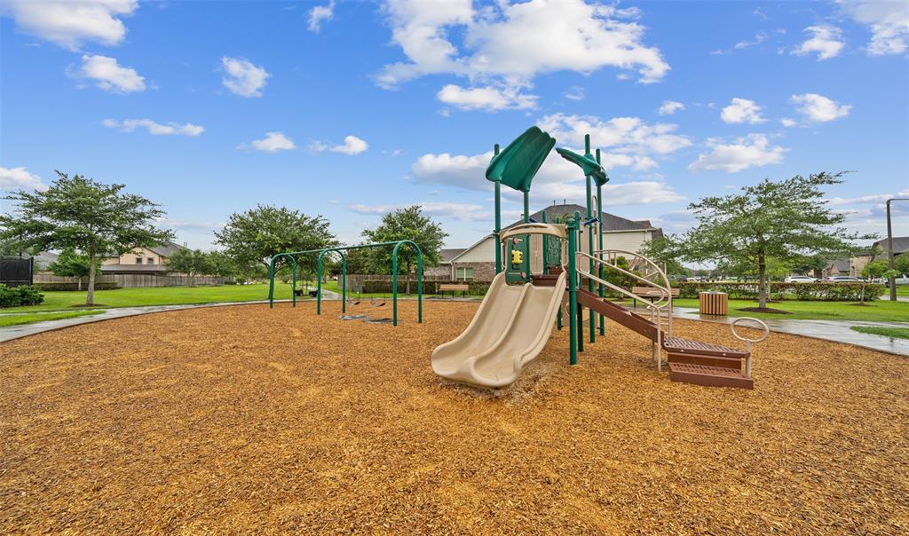 6215 Amberwood Drive, League City, Texas image 29