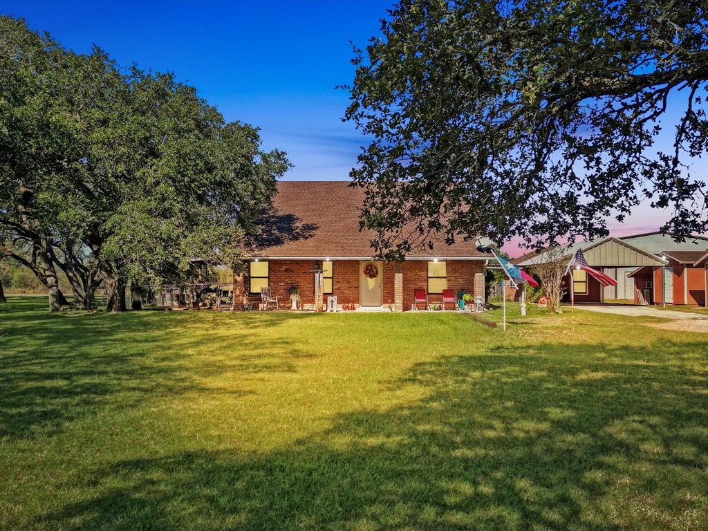 424 Ocelot Road, Inez, Texas image 1