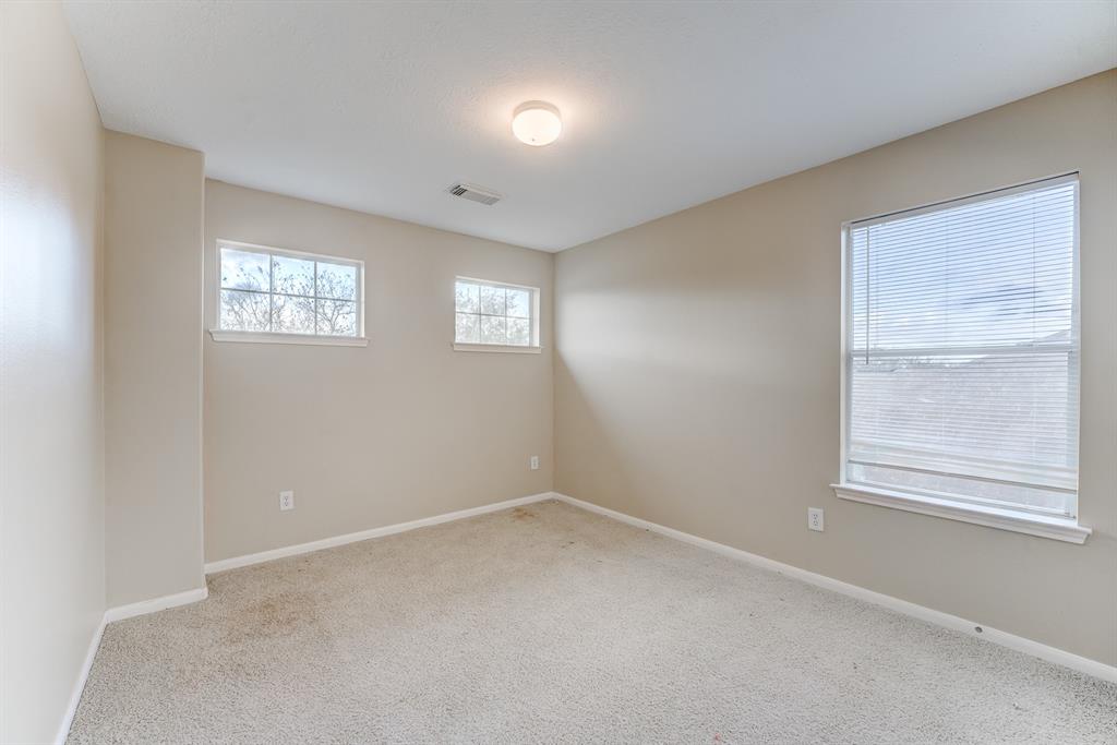 753 Grassy Knoll Lane, La Marque, Texas image 39