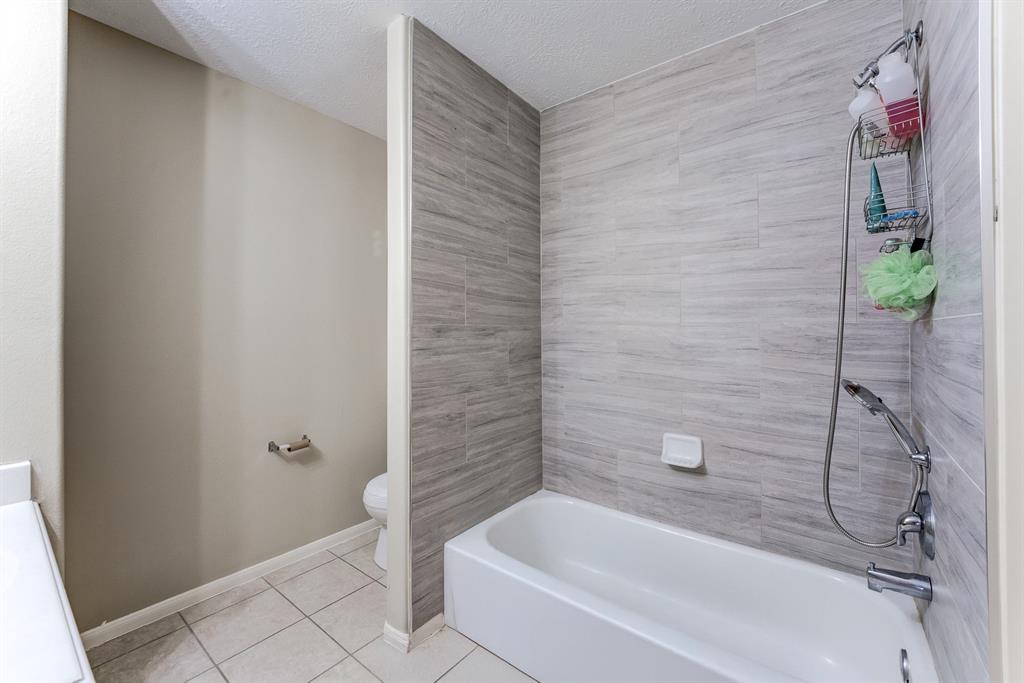 753 Grassy Knoll Lane, La Marque, Texas image 34