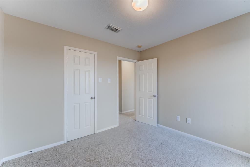 753 Grassy Knoll Lane, La Marque, Texas image 38
