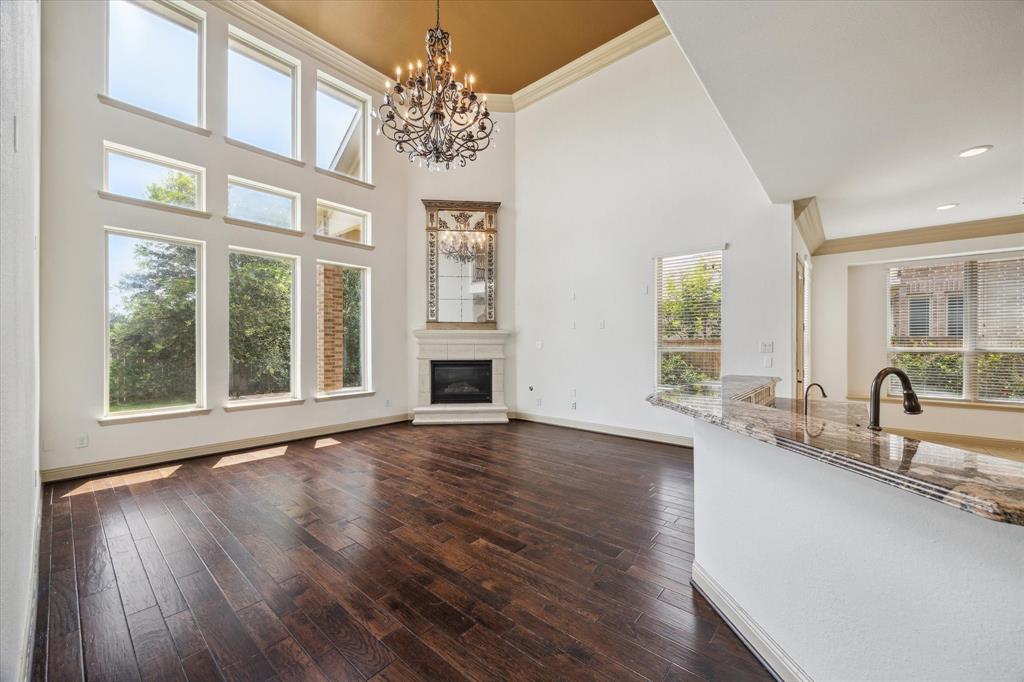 27 Tioga Place