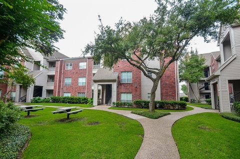 Condominium in Houston TX 1330 Old Spanish Trail 22.jpg