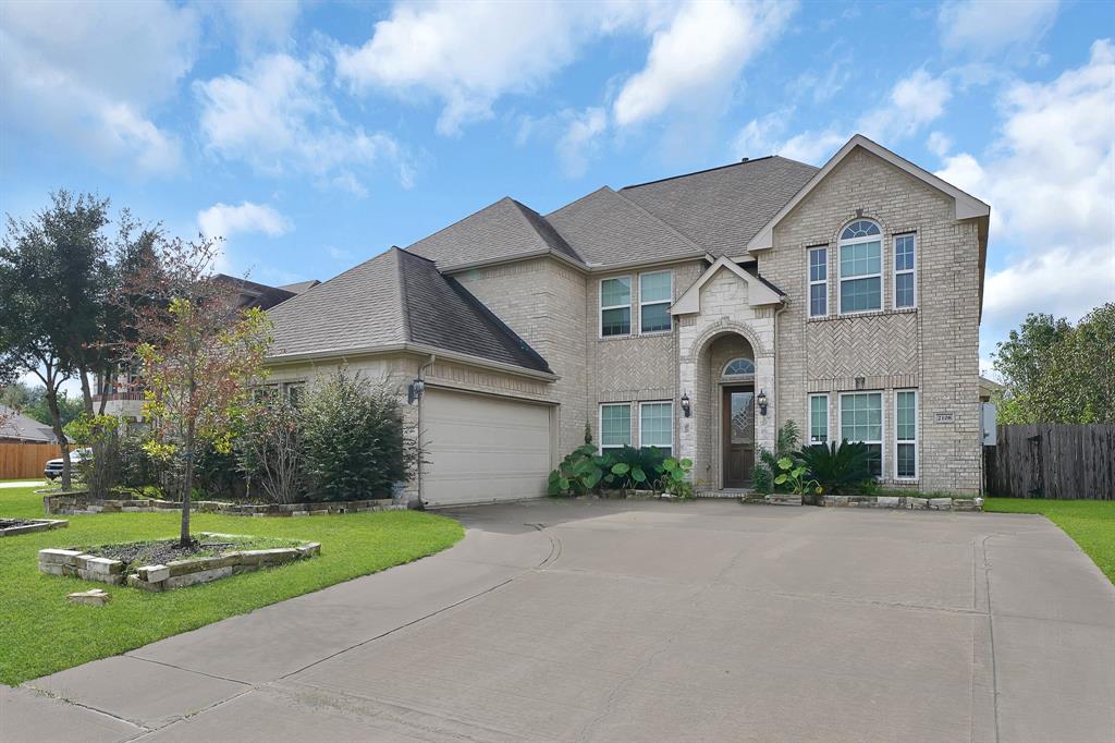 2108 Asbury Court, Pearland, Texas image 2