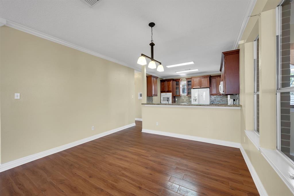 2718 Sandpebble Drive, Seabrook, Texas image 16
