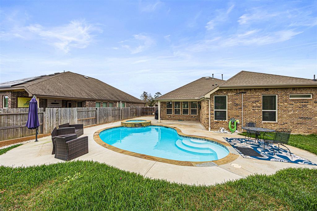 715 S Galley Drive, Crosby, Texas image 15