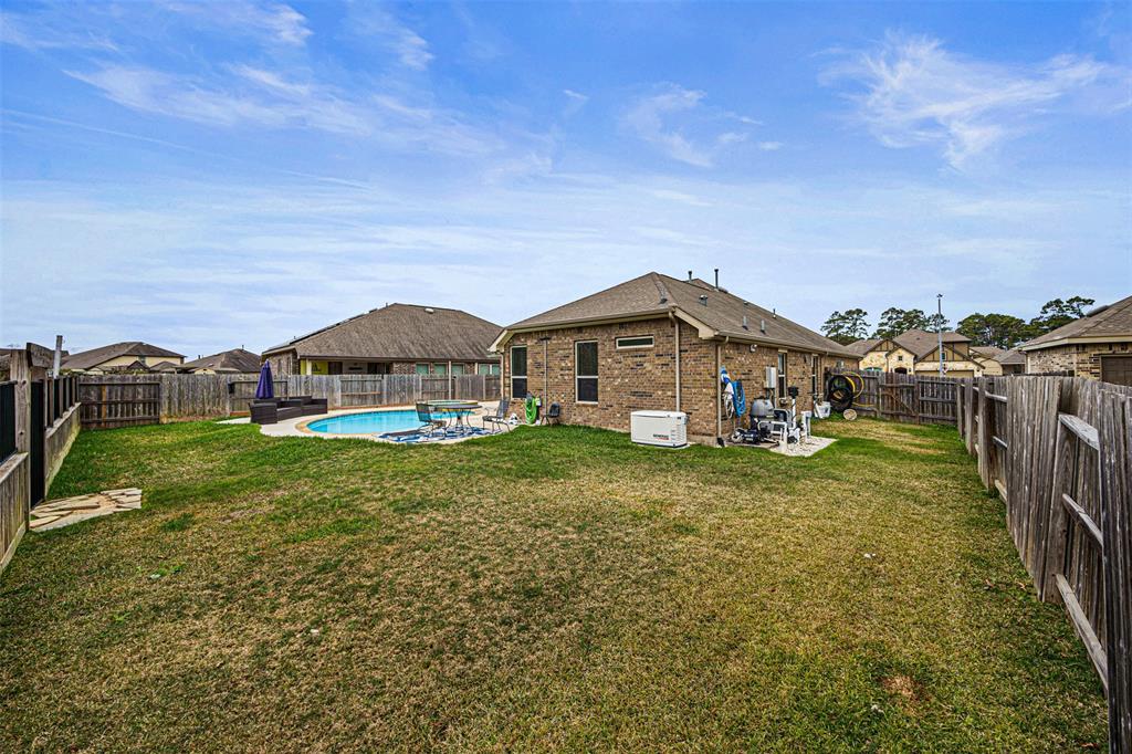 715 S Galley Drive, Crosby, Texas image 16