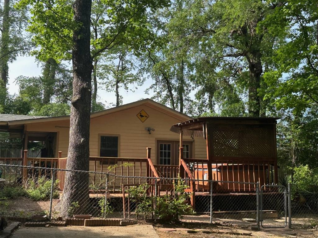 103 Longhorn Drive, Palestine, Texas image 3