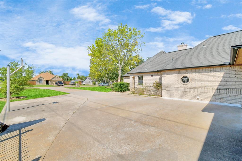 1822 Gaucho Circle, La Porte, Texas image 34