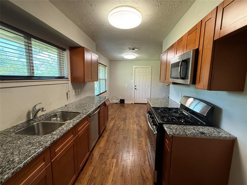 10317 Kelburn Drive, Houston, Texas image 9