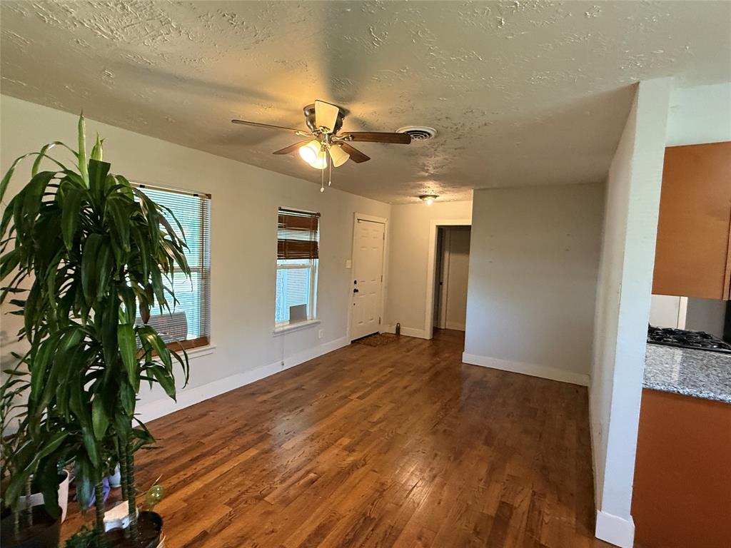 10317 Kelburn Drive, Houston, Texas image 7