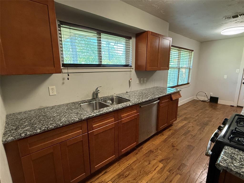 10317 Kelburn Drive, Houston, Texas image 8