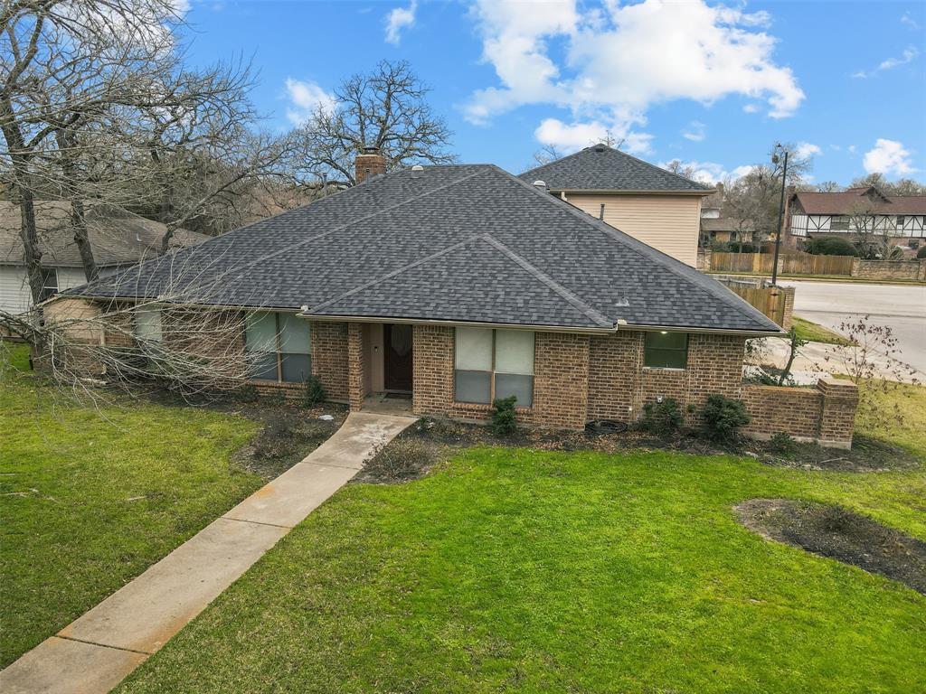 8700 Bent Tree Drive, College Station, Texas image 4