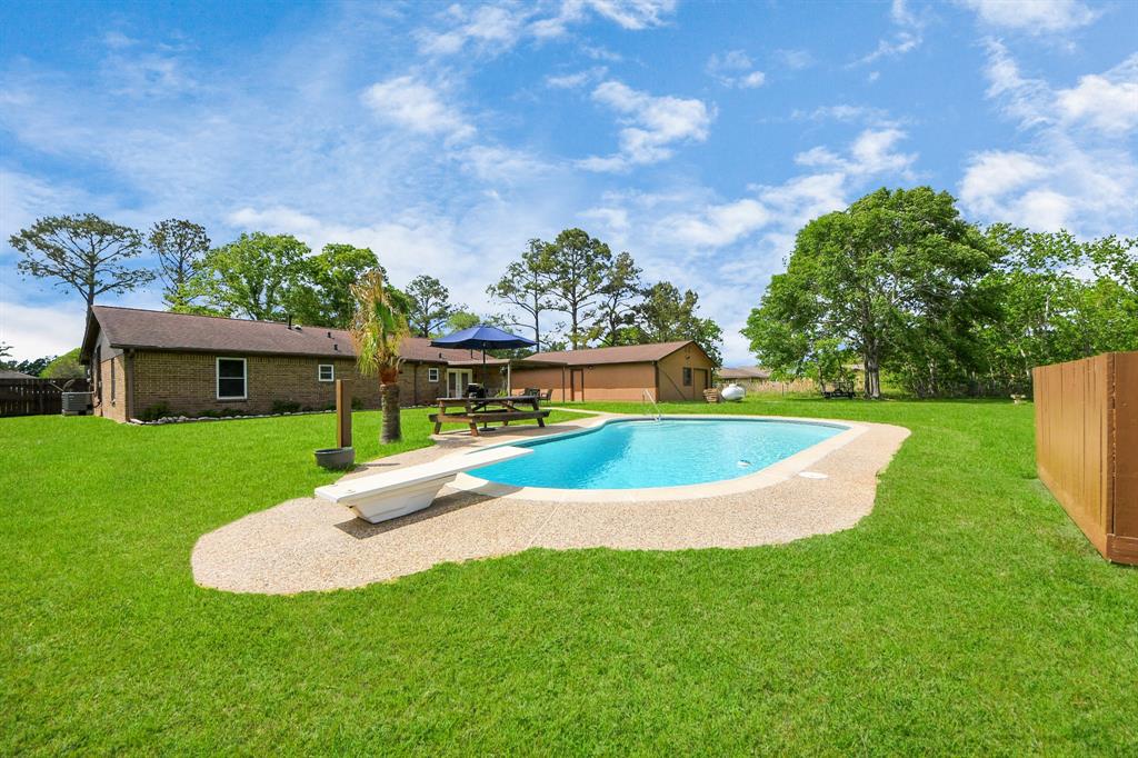 301 County Road 294, Alvin, Texas image 24