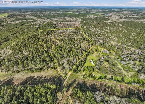 Photo of 188 County Road 123, San Augustine, TX 75972 (MLS # 82099262) Photo of 188 County Road 123, San Augustine, TX 75972 (MLS # 82099262)