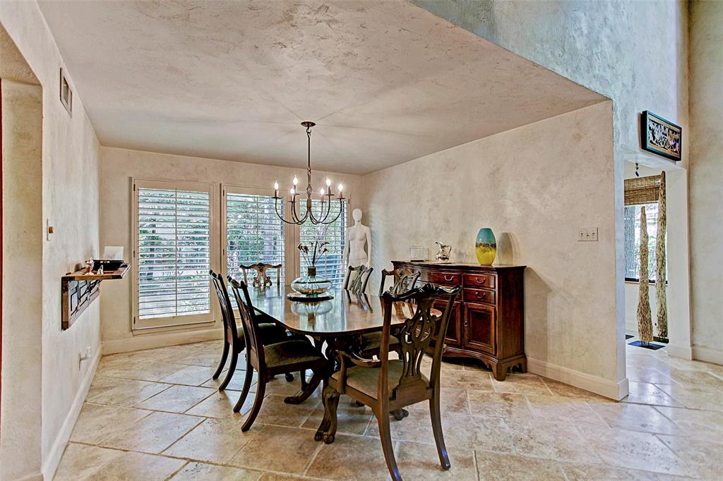 2607 Crossvine Circle