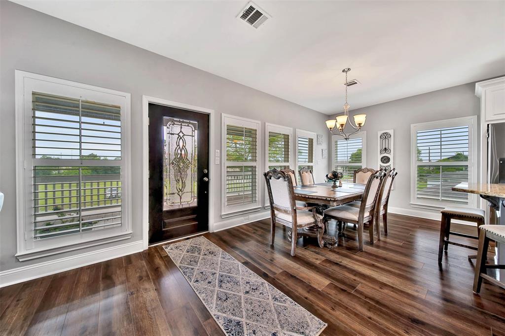 610 S Shady Lane, La Porte, Texas image 5