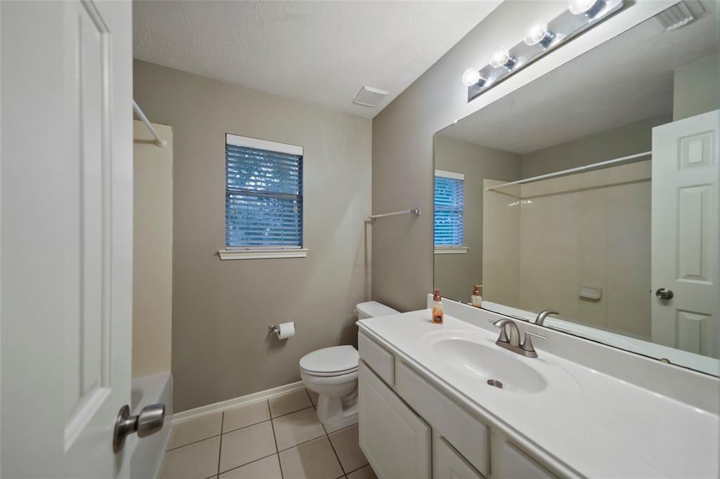 2 Florian Court, The Woodlands, Texas image 13