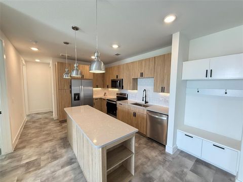 Condo For Rent - 2520 Washington Ave Ave #C1-321<br/> Houston, TX 77007