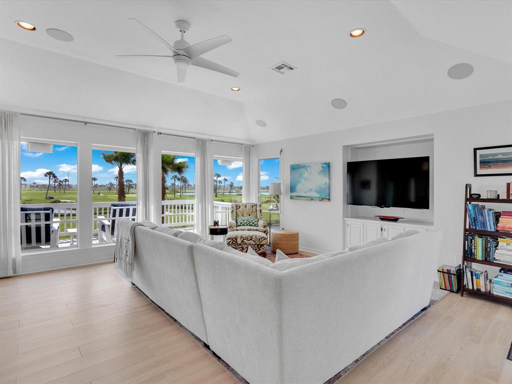 14039 Grambo Boulevard, Galveston, Texas image 6
