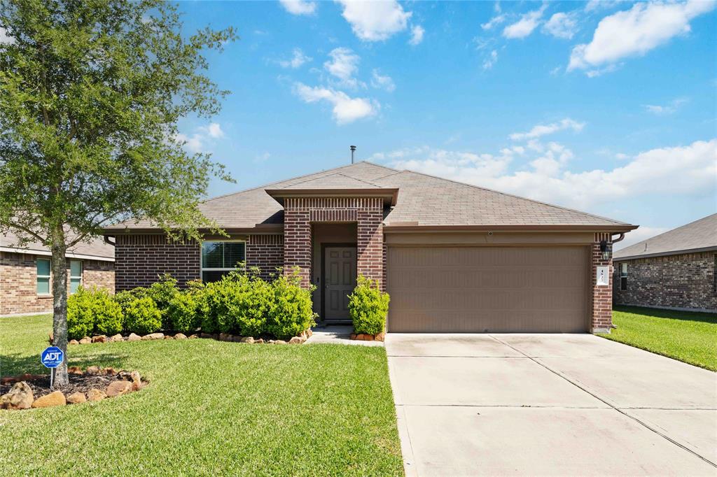 1827 Bryson Heights, Rosenberg, Texas image 1