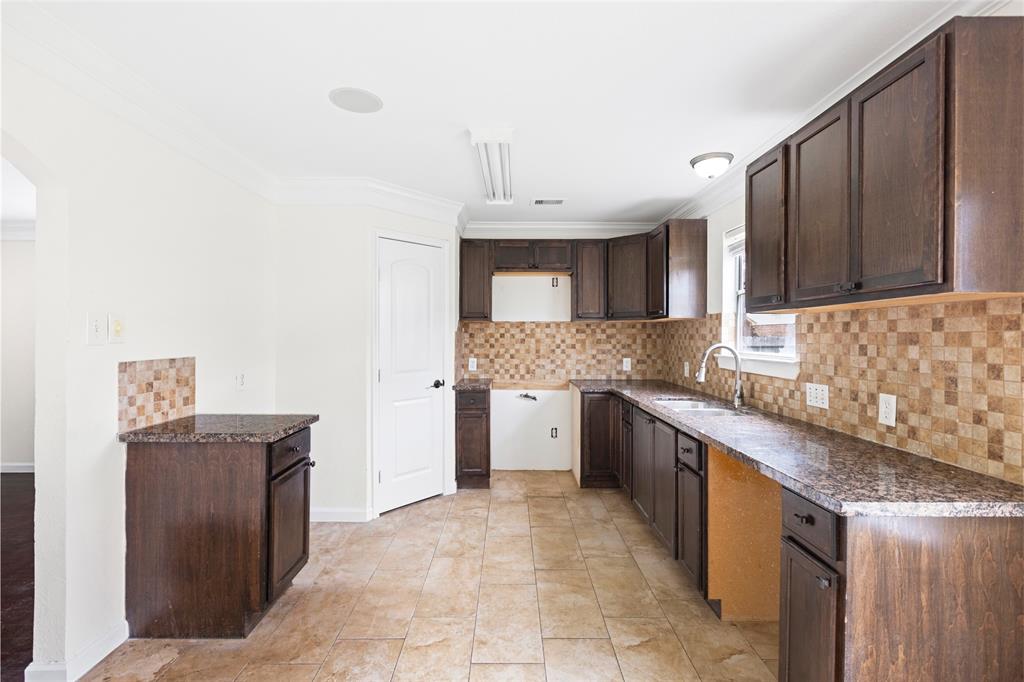 4226 Leighann Lane Drive, Houston, Texas image 10