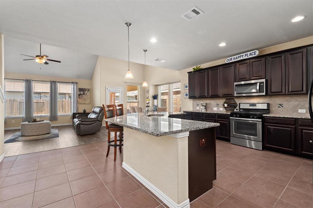 21126 Normandy Glen St St, Kingwood, Texas image 12