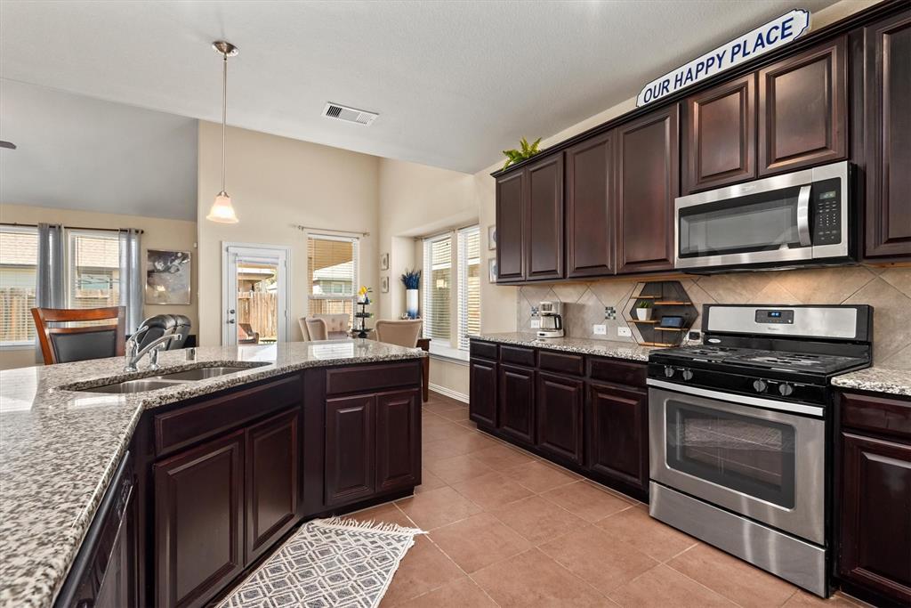 21126 Normandy Glen St St, Kingwood, Texas image 14