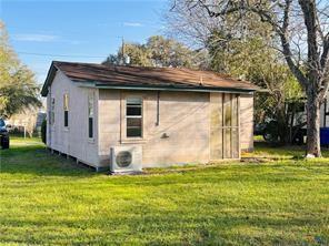 111 Theresa Street, Yoakum, Texas image 15