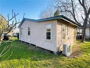 111 Theresa Street, Yoakum, Texas image 14