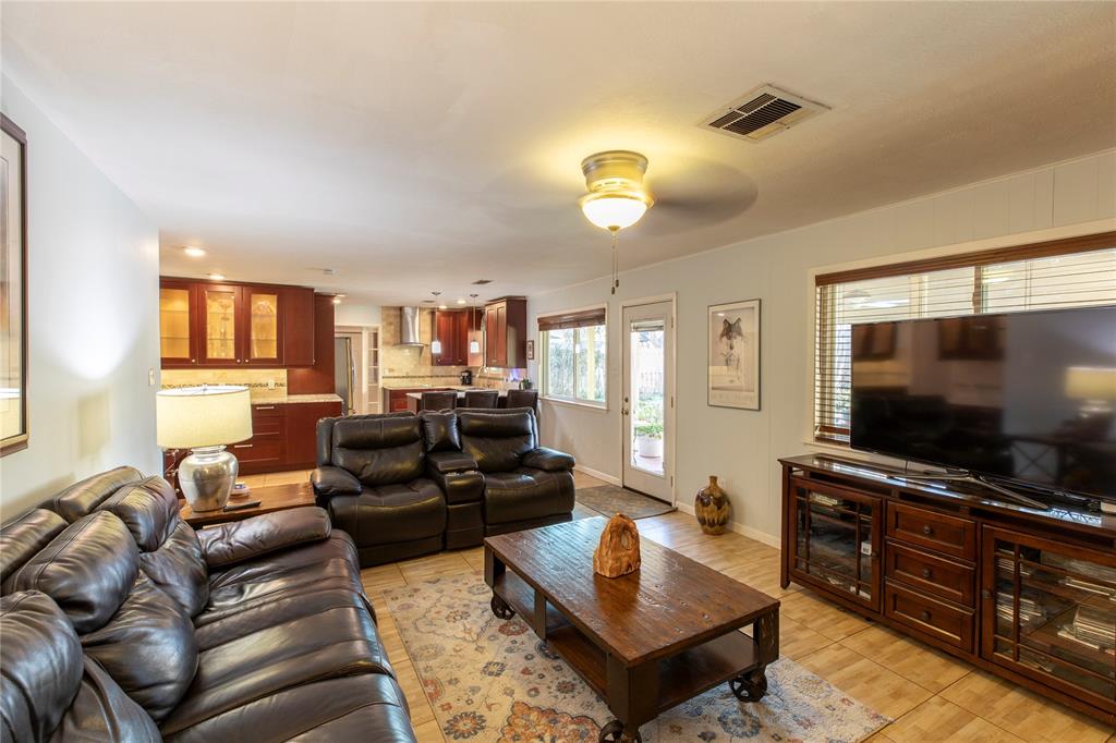 511 Seaway Drive