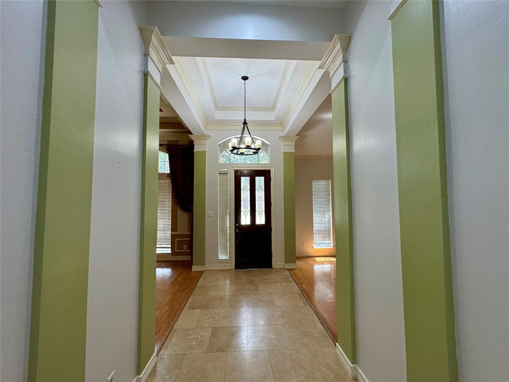 7503 Northwoods Drive, Sugar Land, Texas image 2