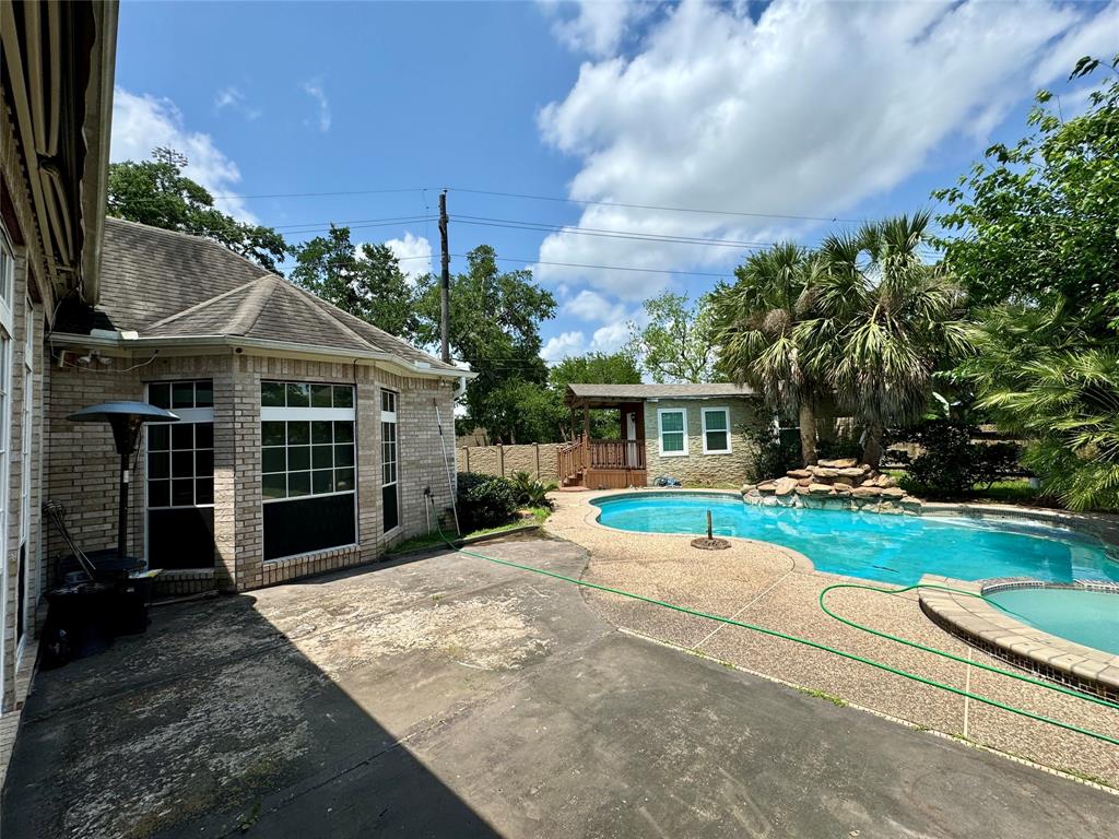 7503 Northwoods Drive, Sugar Land, Texas image 39