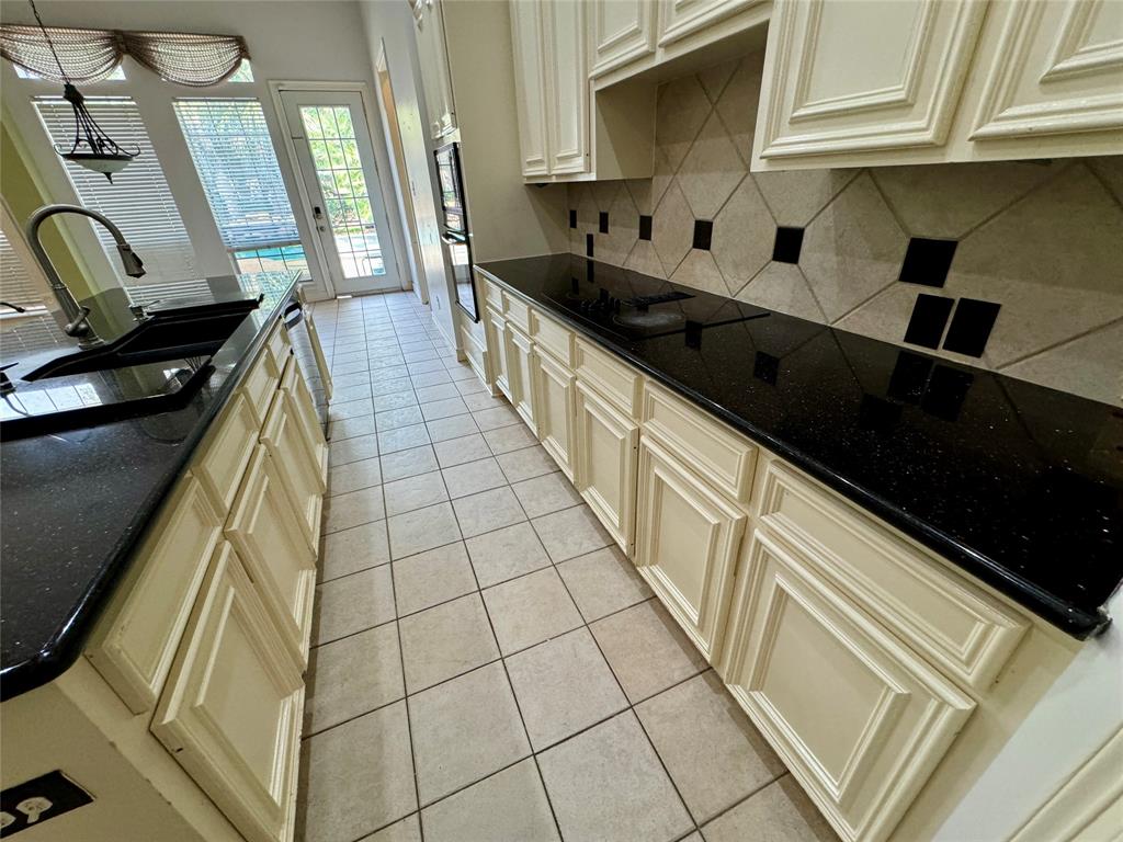 7503 Northwoods Drive, Sugar Land, Texas image 15