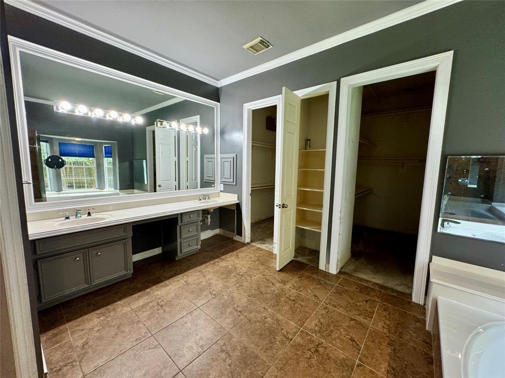 7503 Northwoods Drive, Sugar Land, Texas image 24