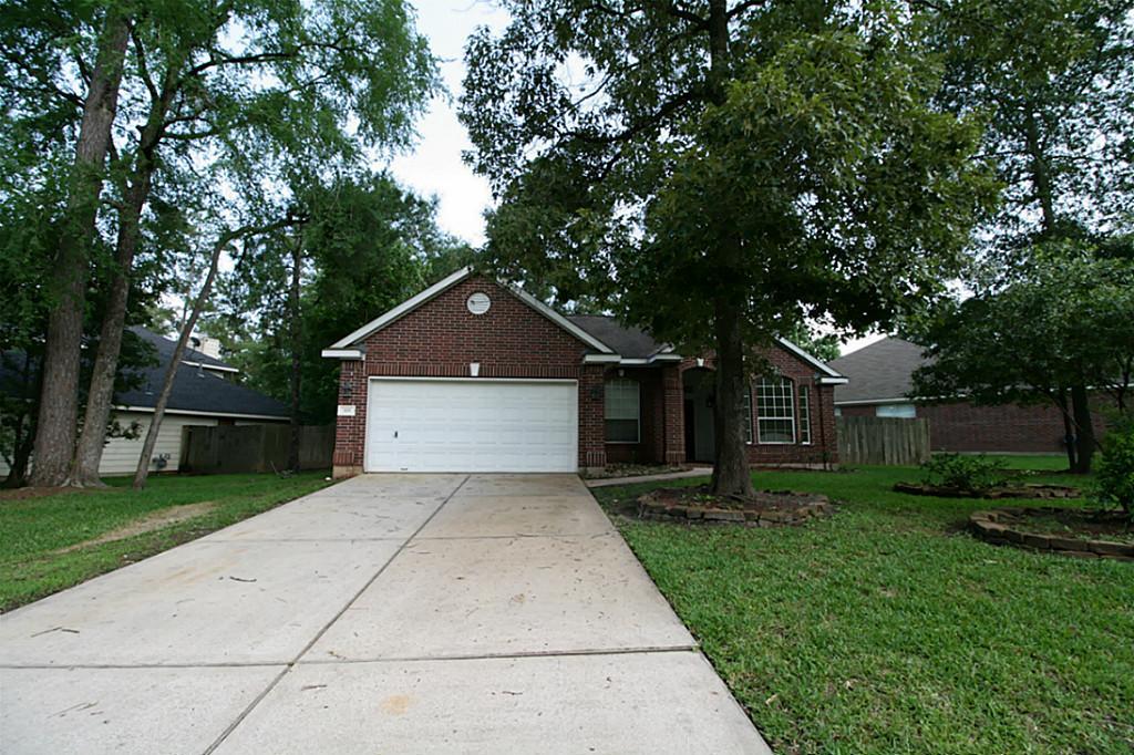 105 N Hollylaurel Circle, The Woodlands, Texas image 1