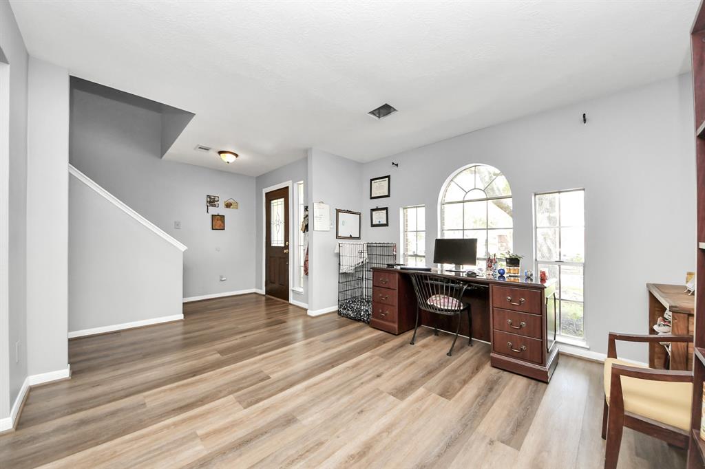 2815 Sailors Moon Drive, Friendswood, Texas image 7